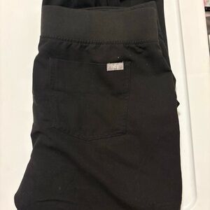 Figs jogger scrubs black, size medium petite